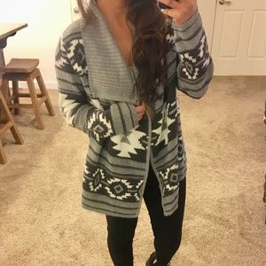 NWOT Aztec cozy tribal cardigan